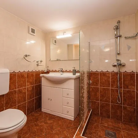 Apartment Novoselic *