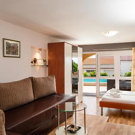 Apartment Novoselic