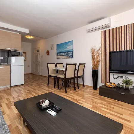 Apartment Novoselic *